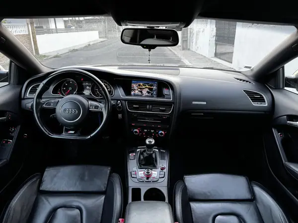 Audi A5 2013 - 21500 EUR, 246000 km - AUTO.MOTO.pt - 246000km - foto 14 de 15