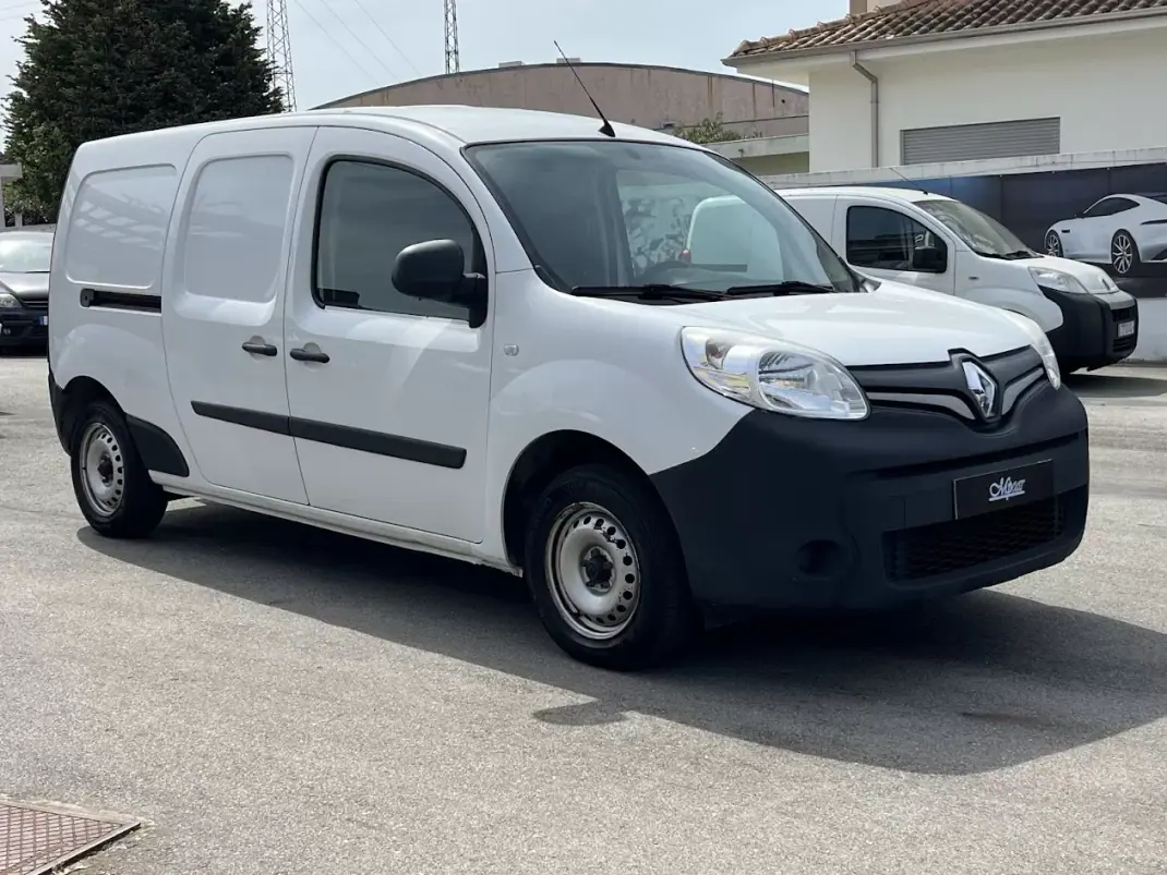 Renault Kangoo 1.5 DCi Maxi 2021 - 13250 EUR, 125000 km - AUTO.MOTO.pt - 125000km - foto 3 de 39