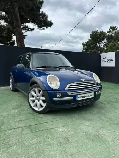 MINI Cooper 2004 - 7000 EUR, 214300 km - AUTO.MOTO.pt - 214300km - foto 2 de 9