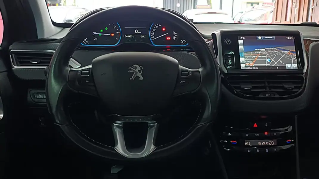 Peugeot 2008 2016 - 13750 EUR, 44423 km - AUTO.MOTO.pt - 44423km - foto 20 de 58