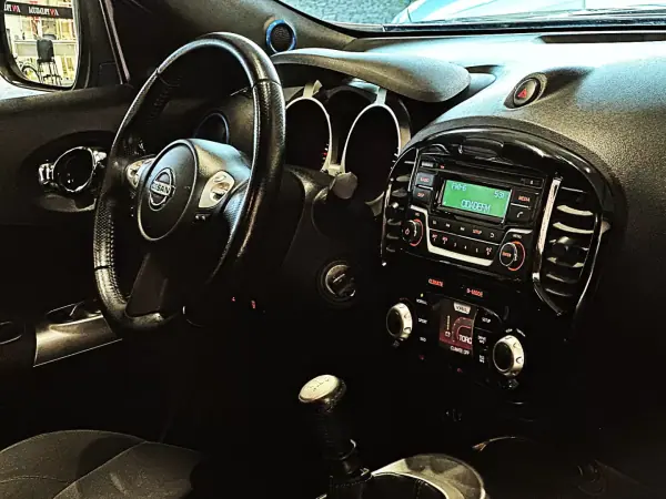 Nissan Juke 2017 - 12990 EUR, 175000 km - AUTO.MOTO.pt - 175000km - foto 26 de 37