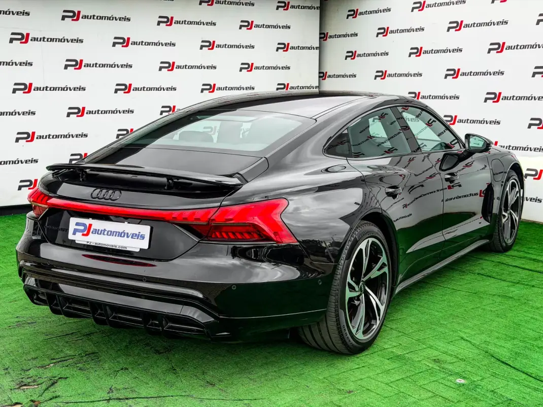 Audi e-tron GT 2022 - 58500 EUR, 86000 km - 86000km - foto 16 de 36