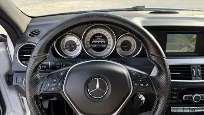 Mercedes-Benz C 180 2014 - 14900 EUR, 245000 km - AUTO.MOTO.pt - 245000km - foto 17 de 25