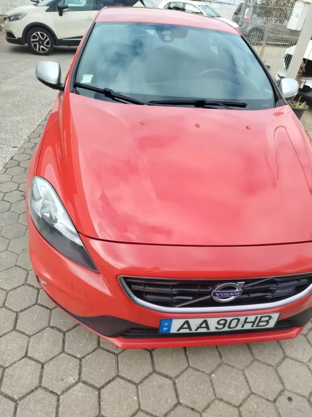 Volvo V40 2014 - 15500 EUR, 185280 km - AUTO.MOTO.pt - 185280km - foto 19 de 20