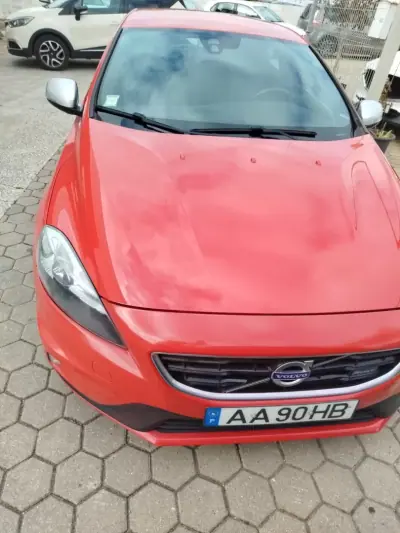 Volvo V40 2014 - 15500 EUR, 185280 km - AUTO.MOTO.pt - 185280km - foto 19 de 20