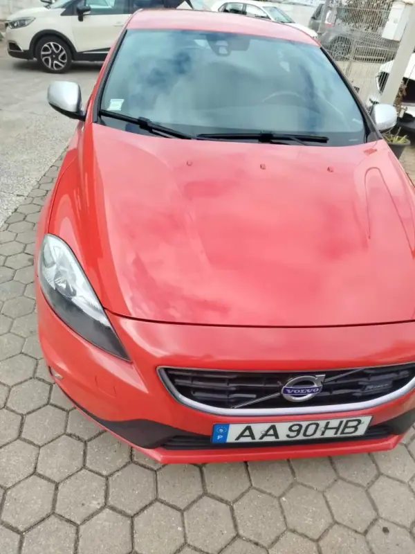 Volvo V40 2014 - 15500 EUR, 185280 km - AUTO.MOTO.pt - 185280km - foto 19 de 20