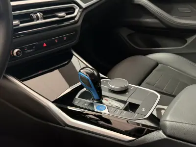 BMW i4 2022 - 36500 EUR, 76874 km - AUTO.MOTO.pt - 76874km - foto 14 de 18