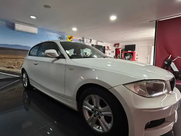 BMW 118 2010 - 10750 EUR, 289185 km - AUTO.MOTO.pt - 289185km - foto 7 de 18