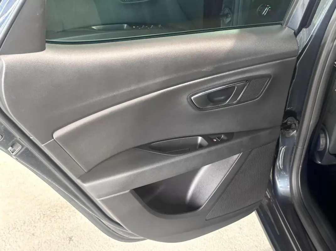 SEAT Leon 2020 - 24900 EUR, 139049 km - AUTO.MOTO.pt - 139049km - foto 13 de 31