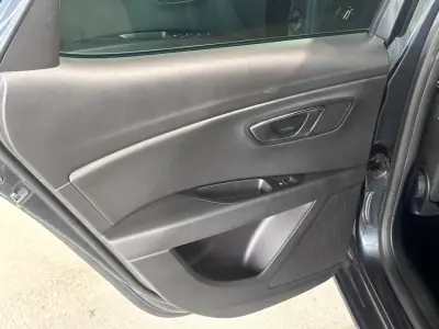 SEAT Leon 2020 - 24900 EUR, 139049 km - AUTO.MOTO.pt - 139049km - foto 13 de 31