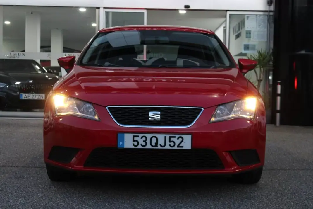 SEAT Leon 2013 - 10900 EUR, 140335 km - AUTO.MOTO.pt - 140335km - foto 15 de 16