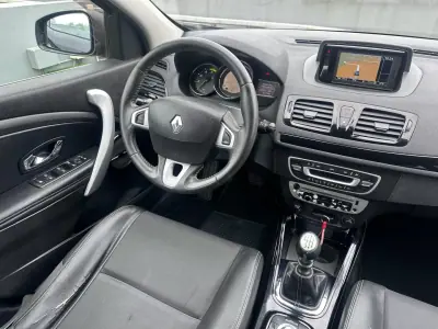 Renault Mégane 2012 - 7900 EUR, 270000 km - AUTO.MOTO.pt - 270000km - foto 28 de 36