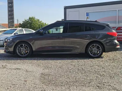 Ford Focus SW 2019 - 13800 EUR, 115000 km - AUTO.MOTO.pt - 115000km - foto 5 de 54