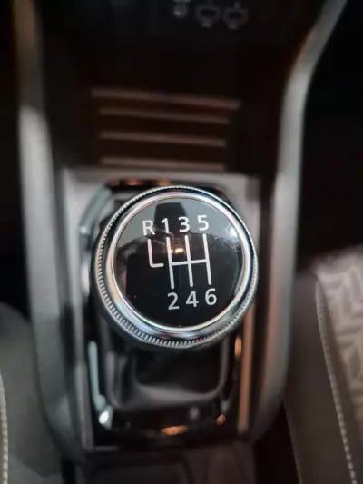 Renault Clio 2023 - 17500 EUR, 53777 km - AUTO.MOTO.pt - 53777km - foto 23 de 26