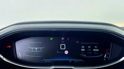 Peugeot 3008 2017 - 18890 EUR, 86000 km - AUTO.MOTO.pt - 86000km - foto 9 de 10