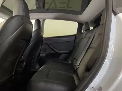 Tesla Model Y 2022 - 38750 EUR, 44000 km - AUTO.MOTO.pt - 44000km - foto 15 de 42