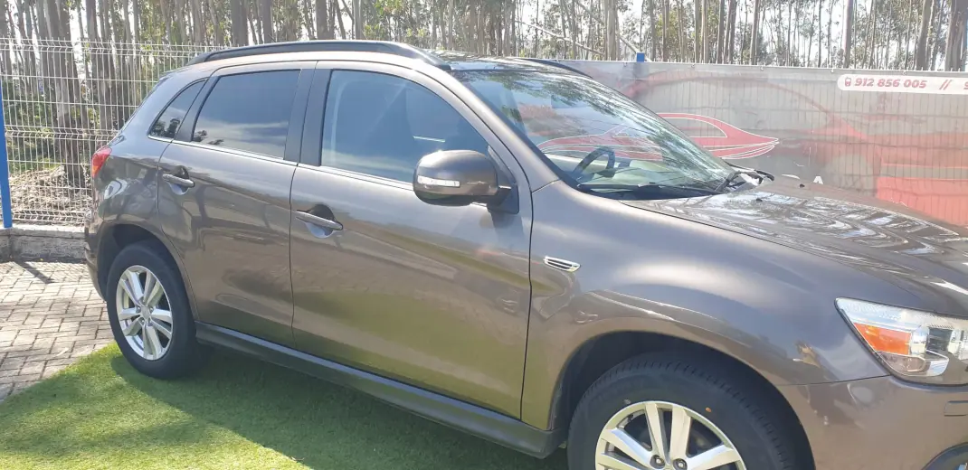 Mitsubishi ASX 2010 - 8950 EUR, 180000 km - AUTO.MOTO.pt - 180000km - foto 3 de 11