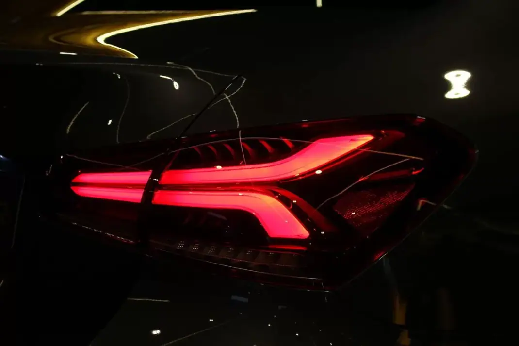 Mercedes-Benz A 250 2020 - 23900 EUR, 140000 km - AUTO.MOTO.pt - 140000km - foto 10 de 35