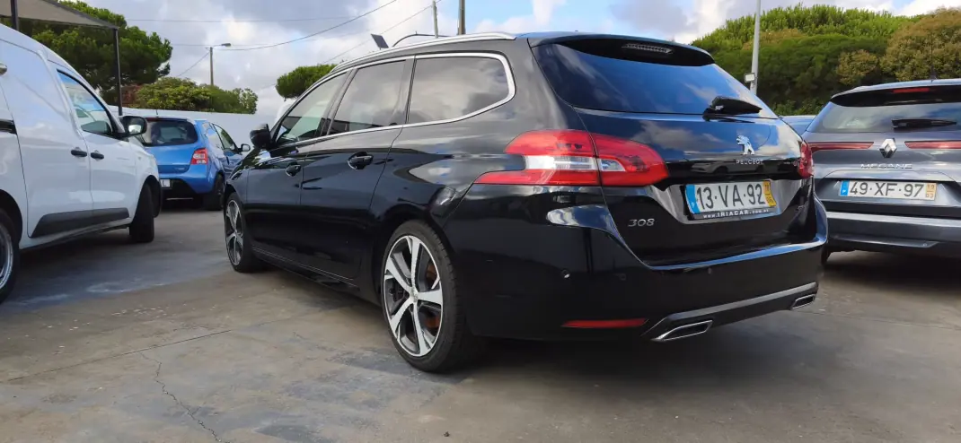 Peugeot 308 SW 2018 - 18500 EUR, 116123 km - 116123km - foto 5 de 9