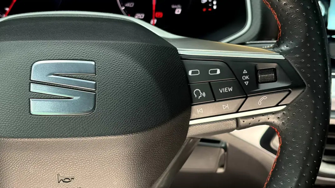 SEAT Arona 2023 - 16990 EUR, 30000 km - AUTO.MOTO.pt - 30000km - foto 31 de 42