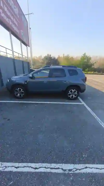Dacia Duster 2023 - 20000 EUR, 27000 km - AUTO.MOTO.pt - 27000km - foto 5 de 22