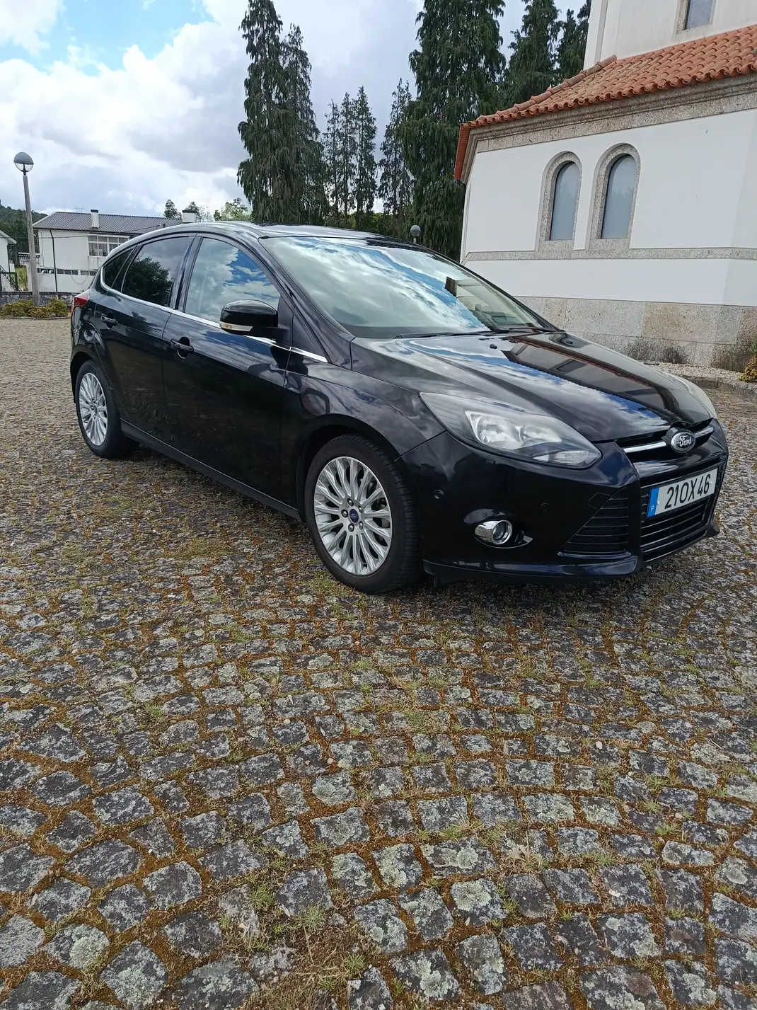 Ford Focus 2014 - 8200 EUR, 203000 km - AUTO.MOTO.pt - 203000km - foto 4 de 10