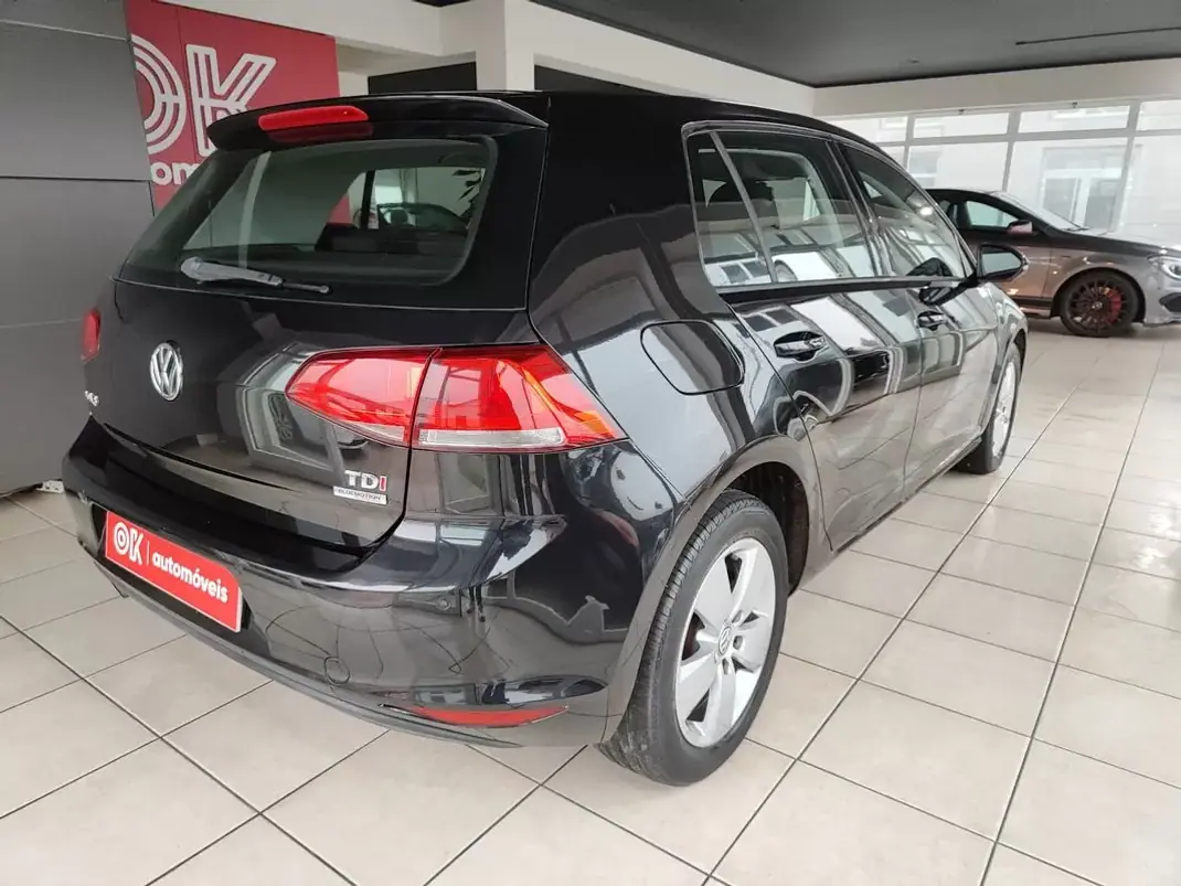 Volkswagen Golf 2013 - 10750 EUR, 198000 km - AUTO.MOTO.pt - 198000km - foto 11 de 34