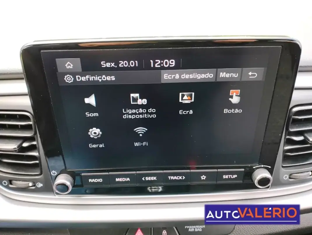 Kia Rio 2021 - 14450 EUR, 70980 km - AUTO.MOTO.pt - 70980km - foto 21 de 32