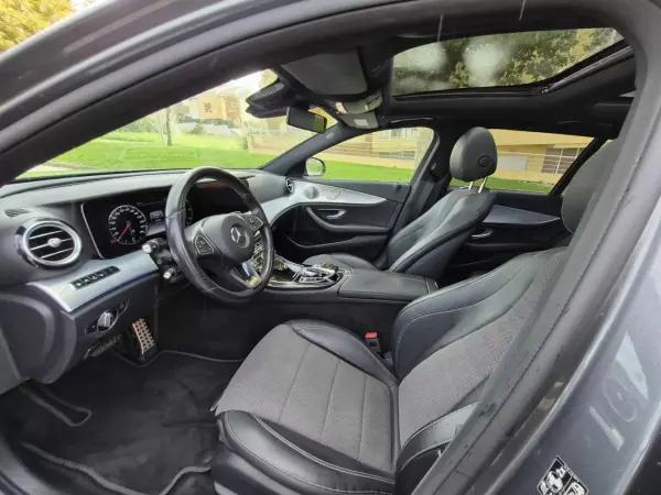 Mercedes-Benz E 220 2018 - 31480 EUR, 125000 km - AUTO.MOTO.pt - 125000km - foto 18 de 25