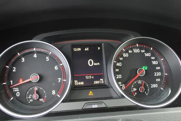 Volkswagen Golf 2017 - 33990 EUR, 55000 km - AUTO.MOTO.pt - 55000km - foto 23 de 33