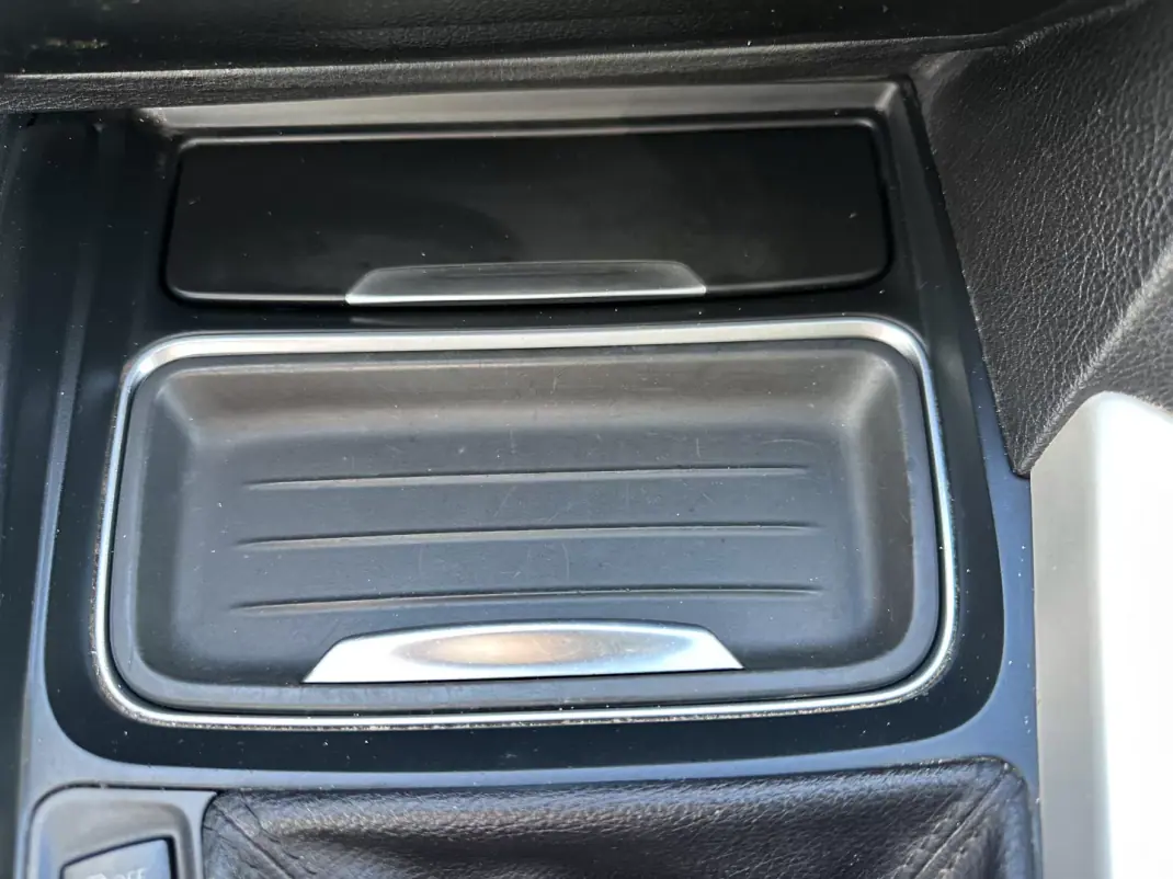 BMW 318 2014 - 10900 EUR, 260000 km - 260000km - foto 32 de 58