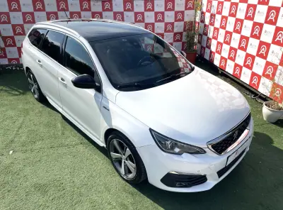 Peugeot 308 SW 2017 - 9990 EUR, 287958 km - AUTO.MOTO.pt - 287958km - foto 6 de 23