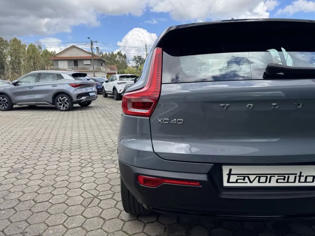 Volvo XC 40 2023 - 28500 EUR, 58000 km - AUTO.MOTO.pt - 58000km - foto 24 de 38