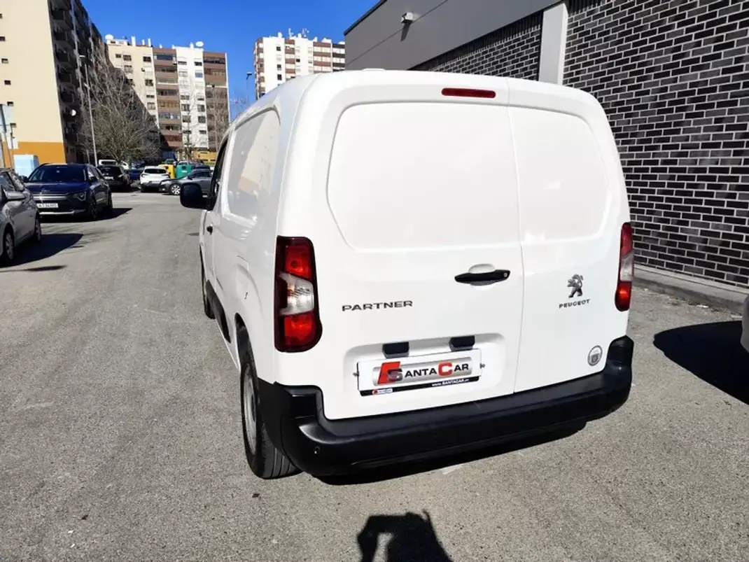 Peugeot Partner 1.6 HDI , 3 Lug. , Iva Dedutivel 2019 - 11980 EUR, 190000 km - AUTO.MOTO.pt - 190000km - foto 17 de 22