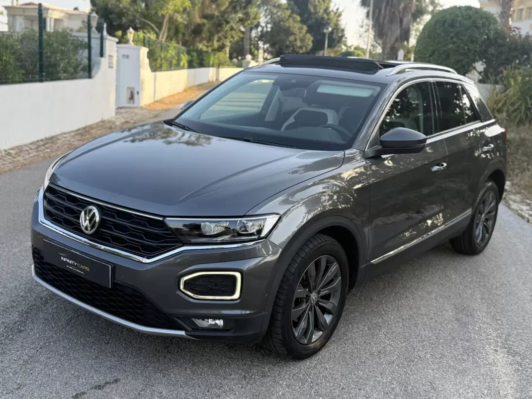 Volkswagen T-Roc 2020 - 21699 EUR, 50000 km - AUTO.MOTO.pt - 50000km - foto 1 de 21