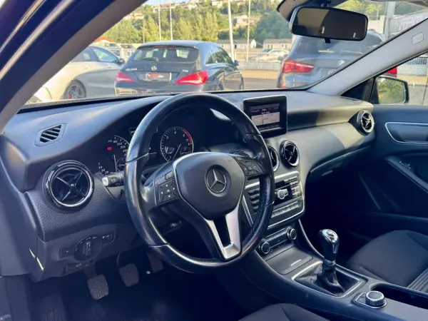 Mercedes-Benz A 180 2013 - 12999 EUR, 140000 km - AUTO.MOTO.pt - 140000km - foto 9 de 16