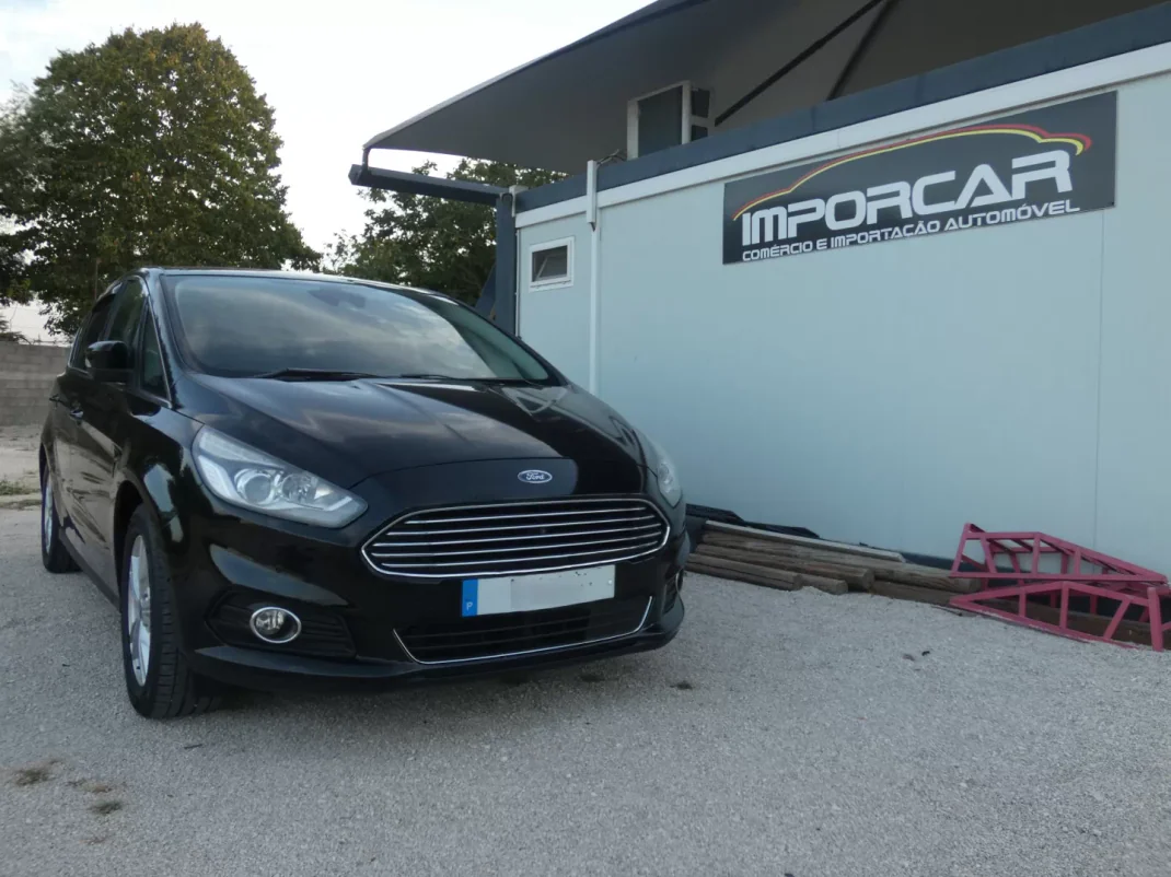 Ford S-Max 2016 - 18750 EUR, 199000 km - AUTO.MOTO.pt - 199000km - foto 5 de 25
