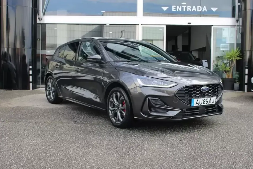 Ford Focus 2022 - 17400 EUR, 37639 km - AUTO.MOTO.pt - 37639km - foto 1 de 19
