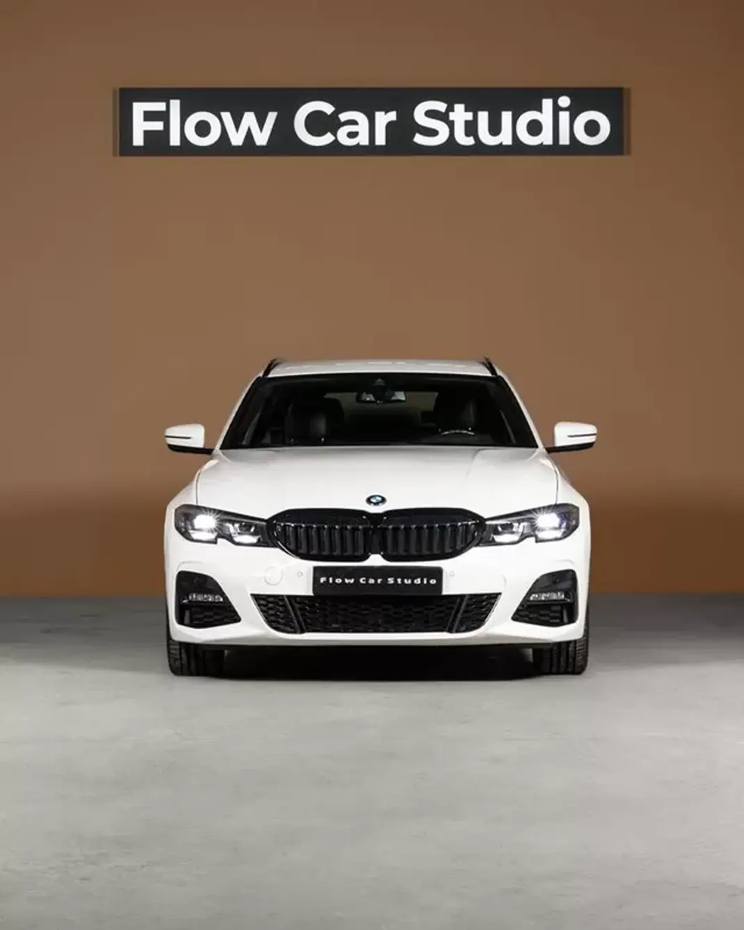 BMW 330 2023 - 39950 EUR, 19000 km - 19000km - foto 2 de 33