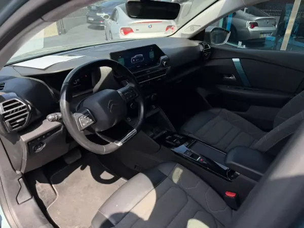 Citroën e-C4 2021 - 15500 EUR, 130000 km - AUTO.MOTO.pt - 130000km - foto 6 de 11