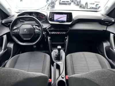 Peugeot 2008 2021 - 14900 EUR, 159000 km - AUTO.MOTO.pt - 159000km - foto 17 de 31