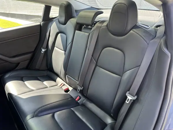 Tesla Model 3 2019 - 21900 EUR, 86000 km - AUTO.MOTO.pt - 86000km - foto 31 de 64