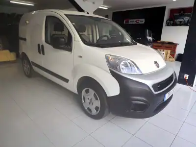 Fiat FIORINO 1.3 MULTIJET 2018 - 7980 EUR, 174000 km - AUTO.MOTO.pt - 174000km - foto 5 de 20