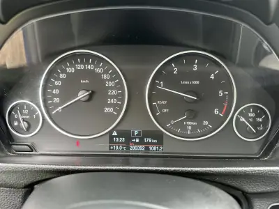 BMW 316 2017 - 13900 EUR, 280000 km - AUTO.MOTO.pt - 280000km - foto 36 de 56