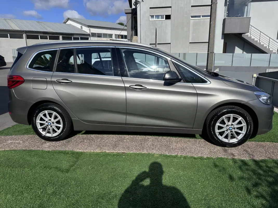 BMW 216 Gran Tourer 2015 - 14900 EUR, 180000 km - AUTO.MOTO.pt - 180000km - foto 16 de 77