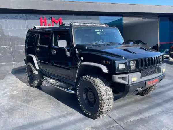 Hummer H2 2010 - 60000 EUR, 143000 km - AUTO.MOTO.pt - 143000km - foto 3 de 17