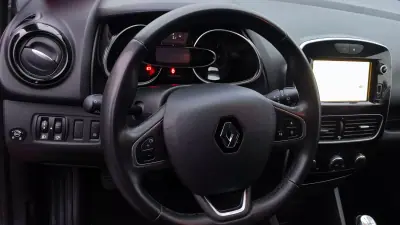 Renault Clio 2019 - 11790 EUR, 116998 km - foto 4 de 20