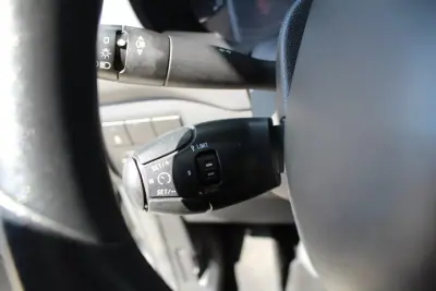 Peugeot Partner 1.6 Blue-HDi Confort L1 2018 - 10000 EUR, 235830 km - AUTO.MOTO.pt - 235830km - foto 15 de 17