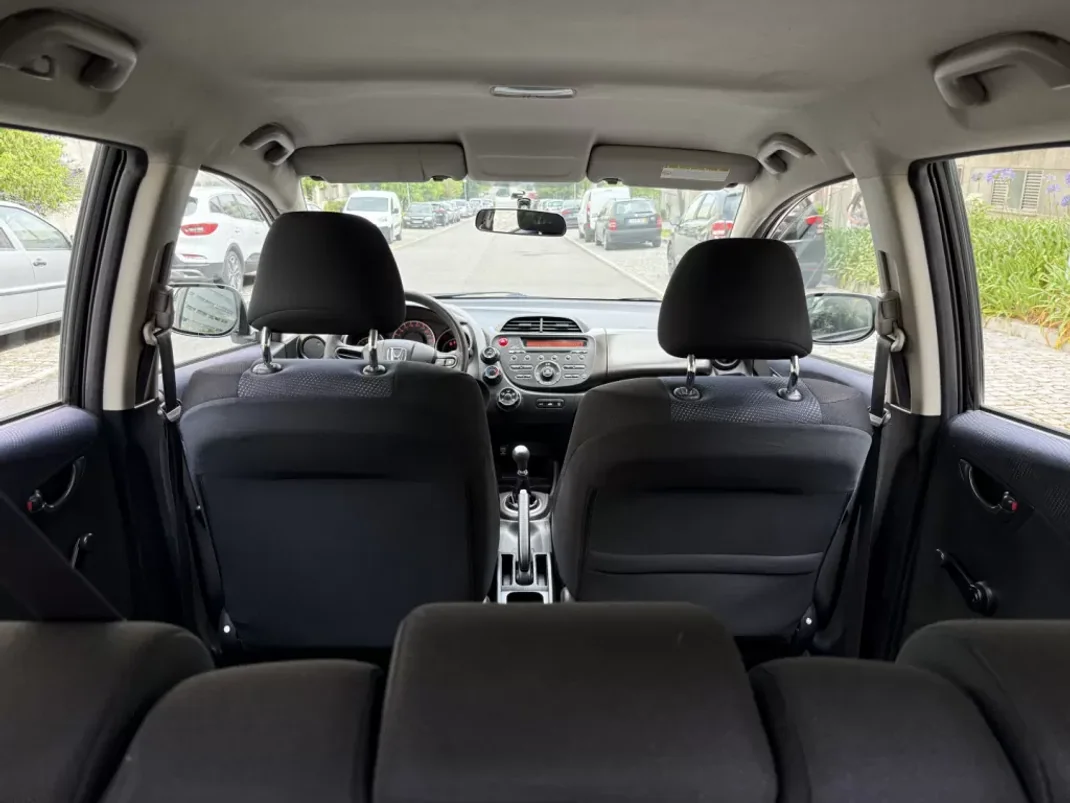 Honda Jazz 2013 - 8950 EUR, 139000 km - AUTO.MOTO.pt - 139000km - foto 15 de 15