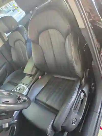 Audi A6 Avant 2014 - 13000 EUR, 260000 km - 260000km - foto 7 de 15